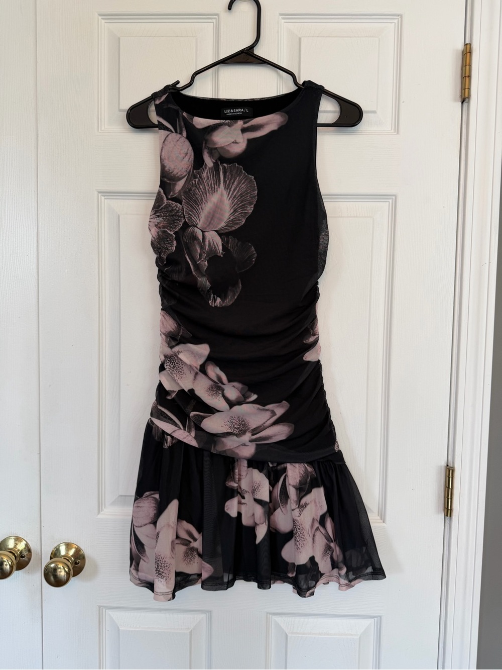 Liz & Sara Black Mini Dress with Pale Pink Floral Print. Size Large